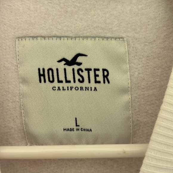 Hollister Sweater - Picture 4 of 5
